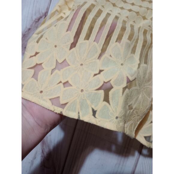 Alfred Dunner Shirt Womens Petite Large‎ Sheer Floral Embroidered Button Up Top - Picture 3 of 8